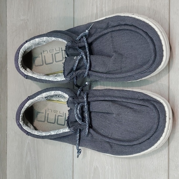 Hey Dude Mens Wally Chambray Blue Mirage Loafer Slip on shoes sz 10 - Picture 3 of 11